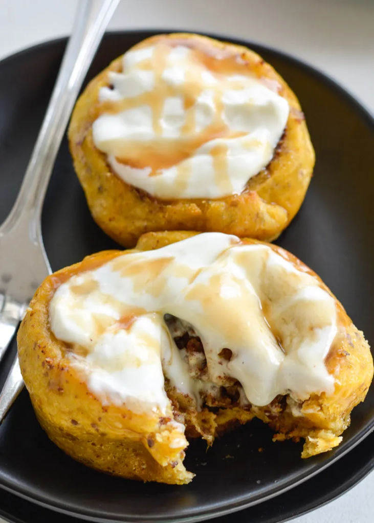 Keto Pumpkin Cinnamon Rolls