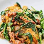 Keto – Low Carb Creamy Tuscan Chicken