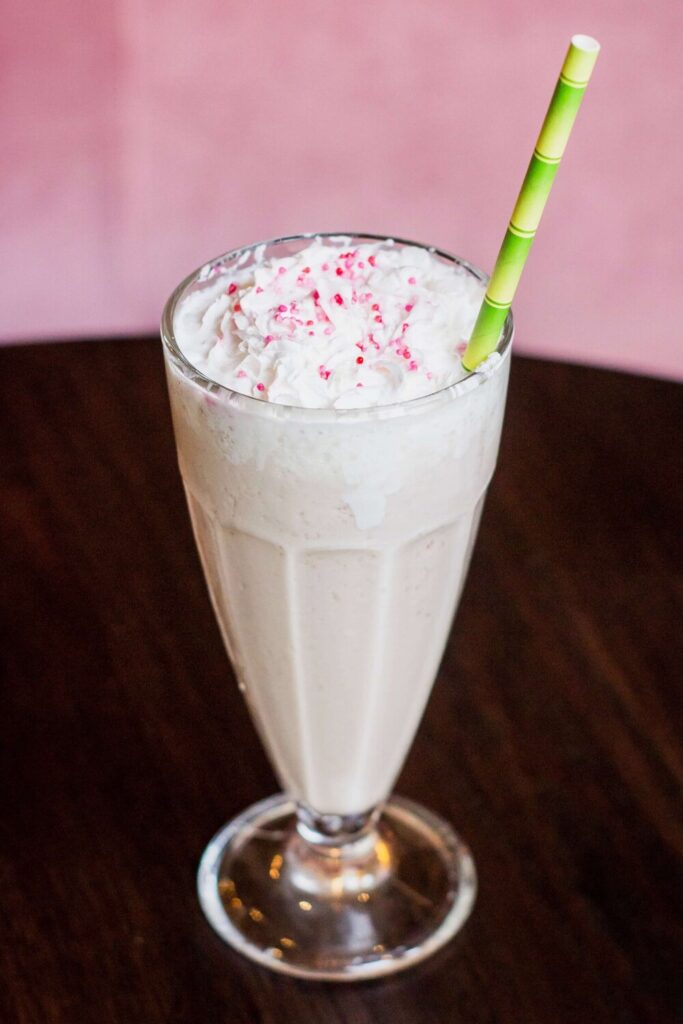 KETO VALENTINE STRAWBERRY CHEESECAKE MILKSHAKE