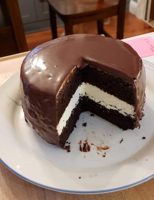 Low carb ding dong cake