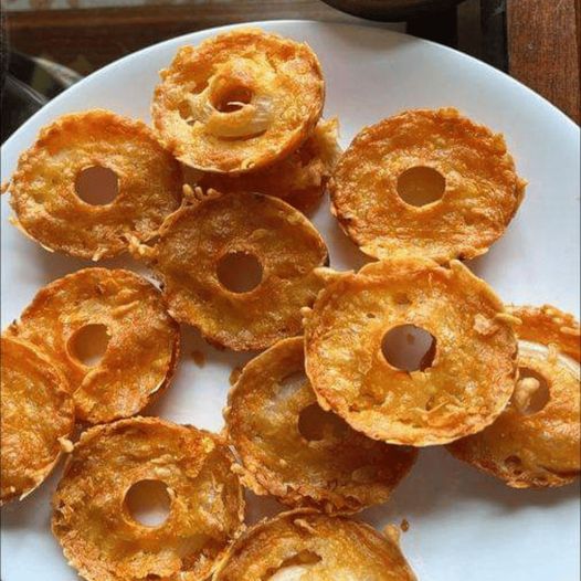 Keto Onion rings with cheese