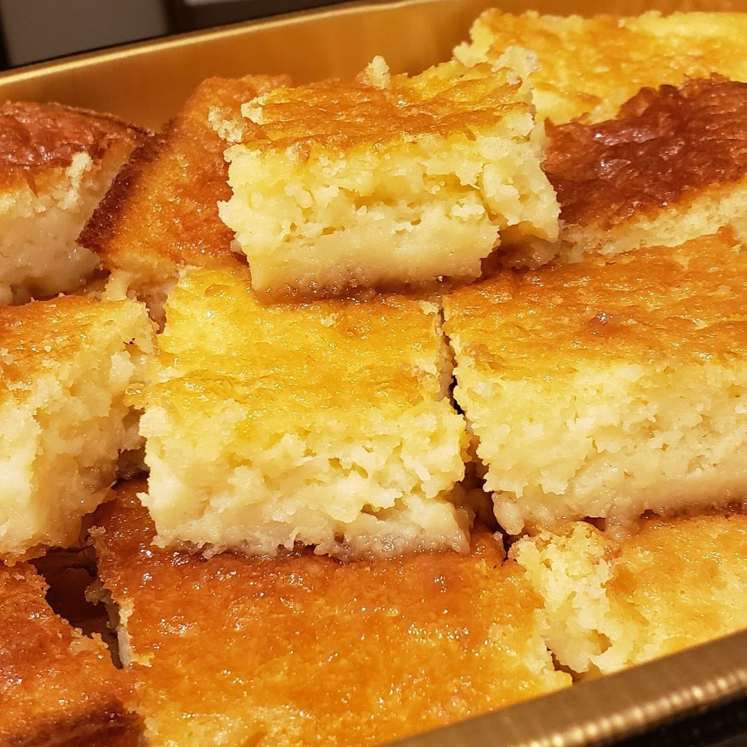 KETO PINEAPPLE UPSIDE-DOWN CAKE