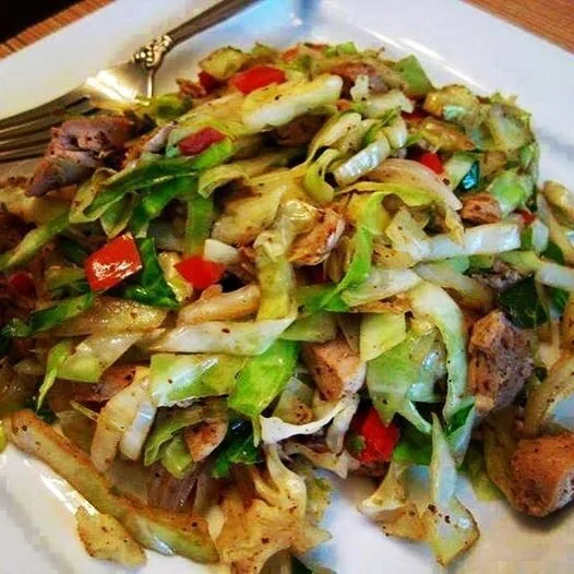 Keto and Low-Carb Chicken Cabbage Stir Fry