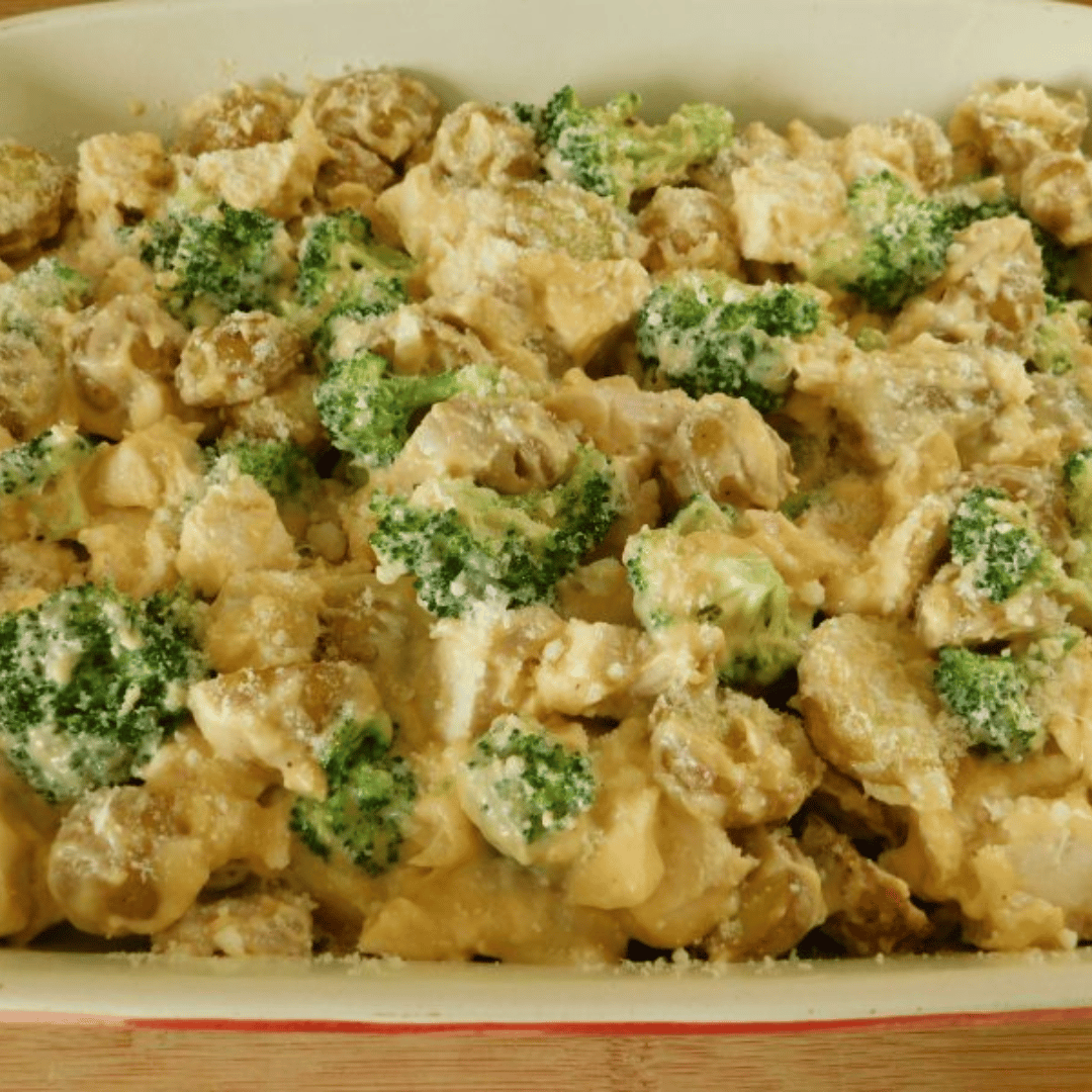 Cheesy chicken broccoli & potato bake