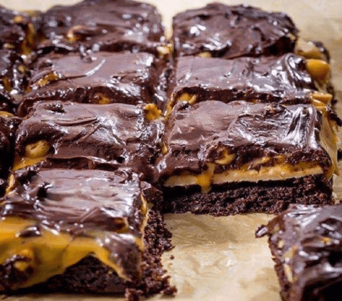 The best Keto Snickers Brownies