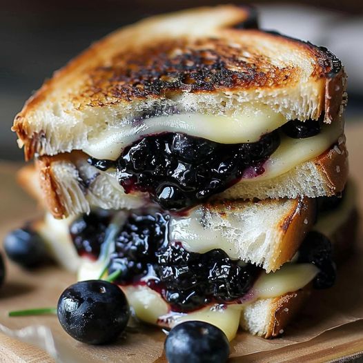 Keto Blueberry Gouda Grilled Cheese Bliss!