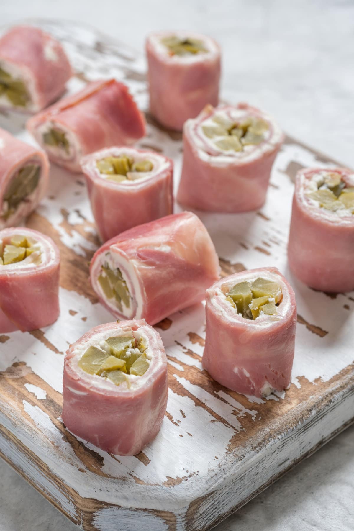 KETO HAM PICKLE ROLL-UPS