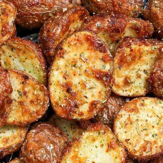 Air Fryer Parmesan Roasted Potatoes
