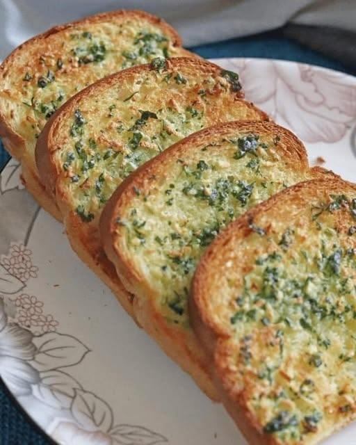 Air Fryer Garlic Bread Recipe