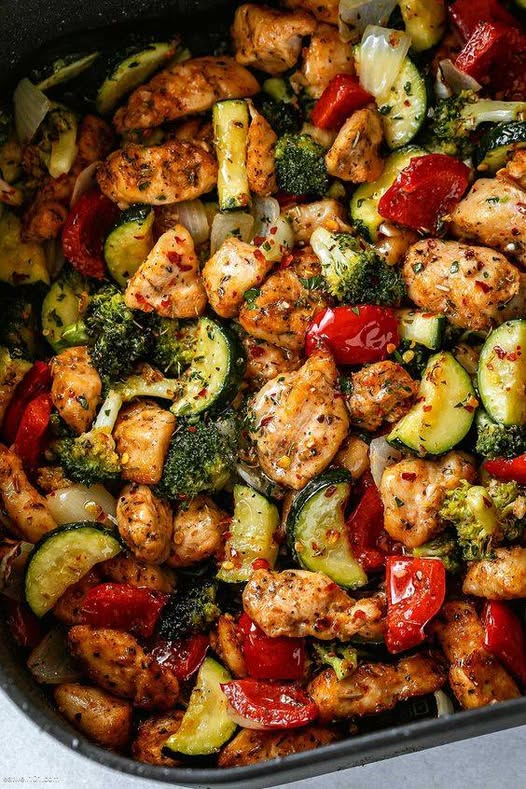 Healthy Air Fryer Chicken and Veggies